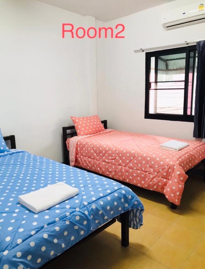 Dragon XIV Hostel Bangkok Bagian luar foto