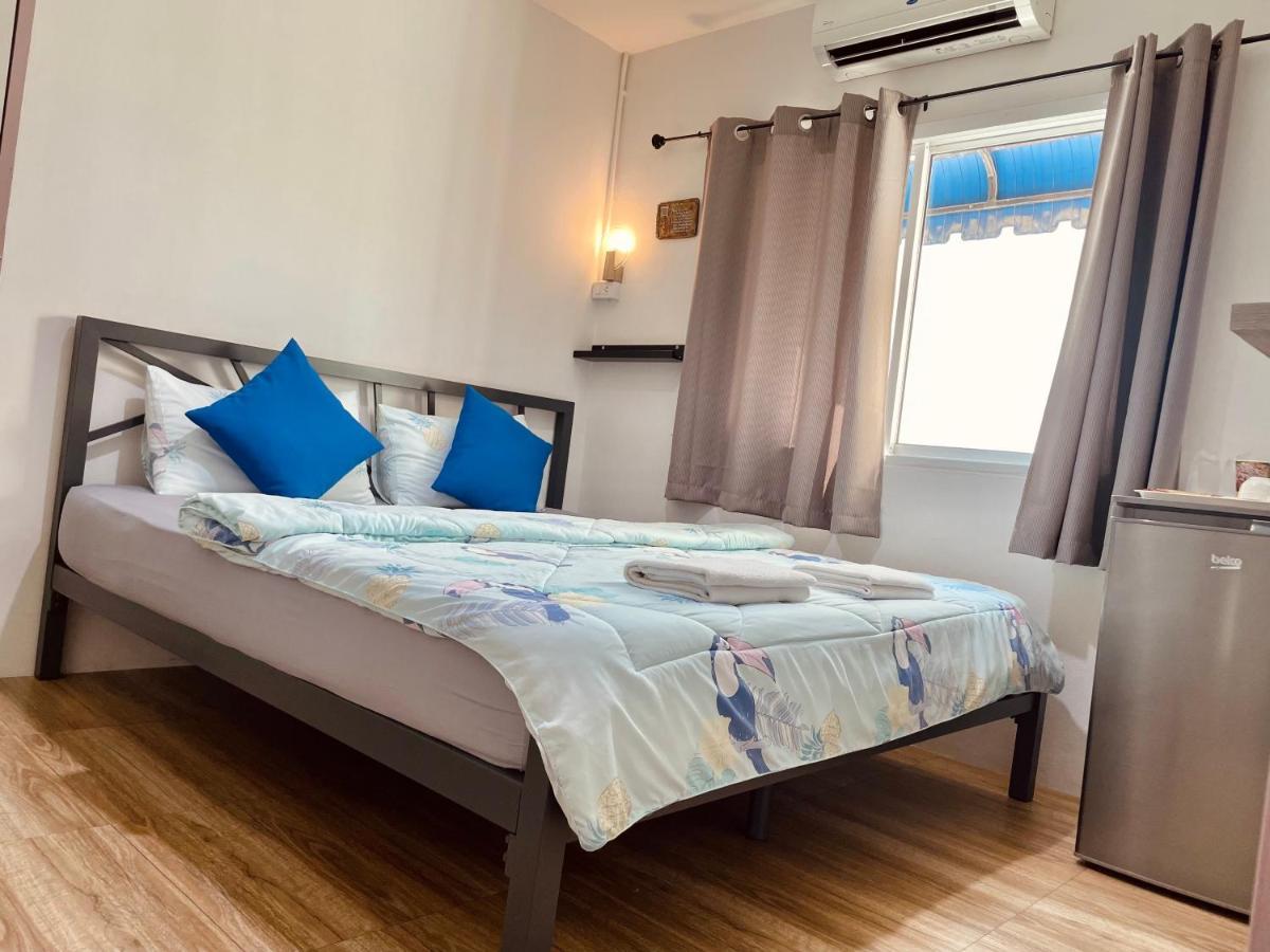 Dragon XIV Hostel Bangkok Bagian luar foto